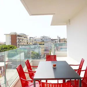 https://dainese-apartments-casa-miriam.hotelslidodijesolo.com